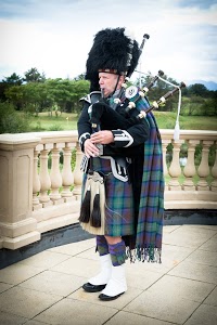 Scottish Wedding Piper 1063569 Image 0